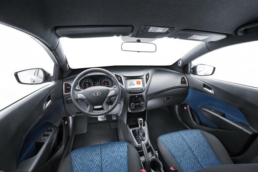 Торпедо Hyundai HB20X JBL Concept 2016 года  (фото 3 из 3)